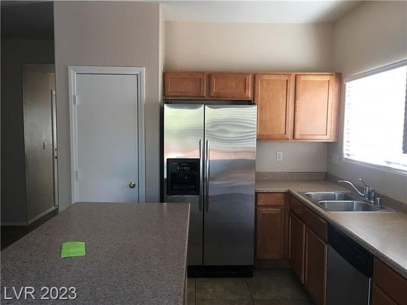 2nd image of 2932 Tilten Kilt Ave