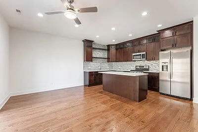 3335 N Avers Ave #3N — Photo 3