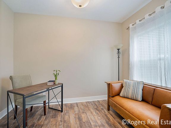 3rd image of 3364 Sagecrest Dr