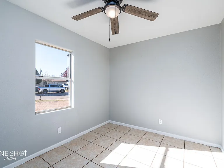 5226 Questa Dr — Photo 20