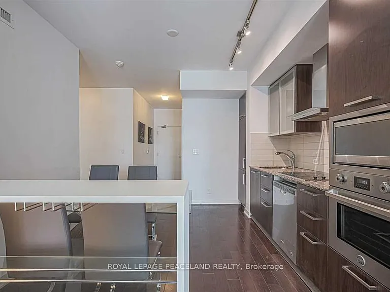 12 York St #1509 — Photo 6