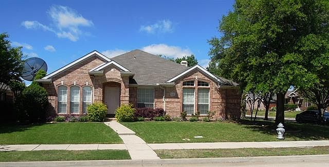 1st image of 1520 Swan Lake Dr