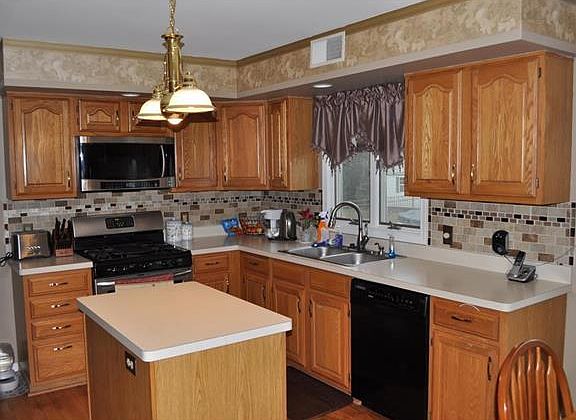 3rd image of 2195 Hopkins Ln