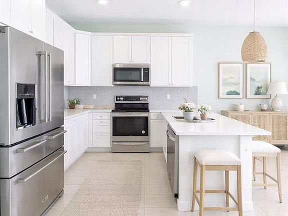 3rd image of 10379 Folly Beach Rd