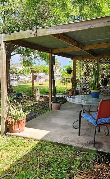 9831 Grace Dr — Photo 17