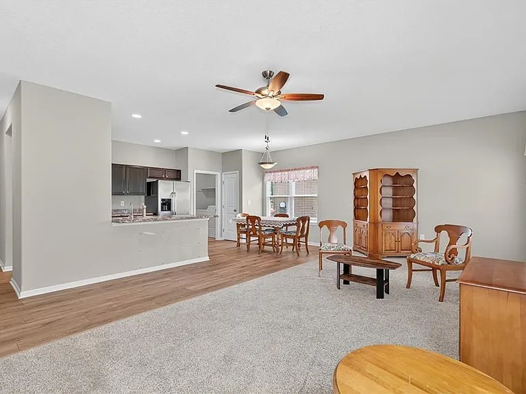 765 S Elm St — Photo 3