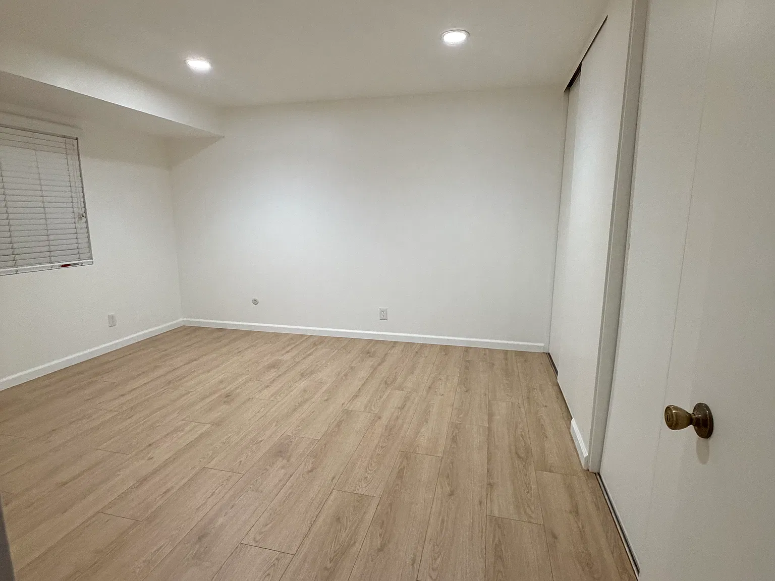 1521 York Pl — Photo 4