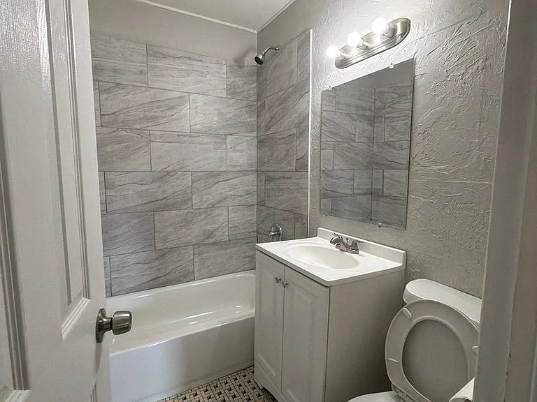 409 N Key Blvd — Photo 29