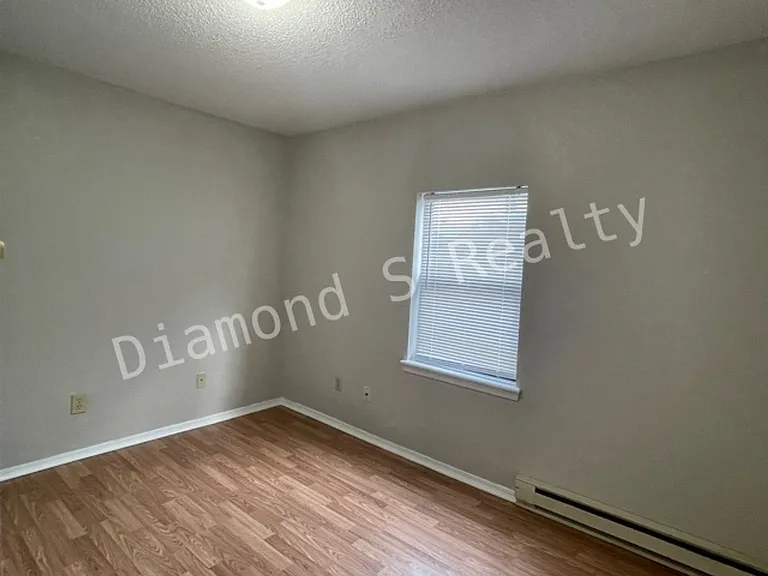 529 East Pacific Street — Photo 8