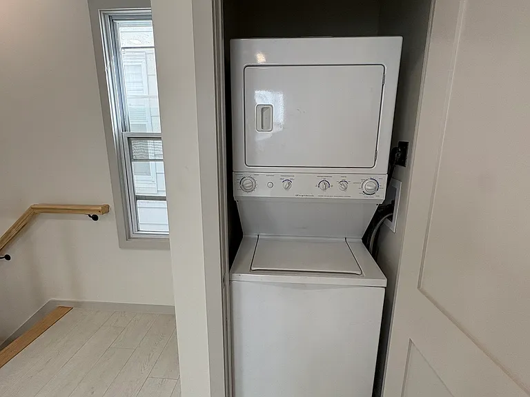 317 Davis Ave #2 — Photo 5