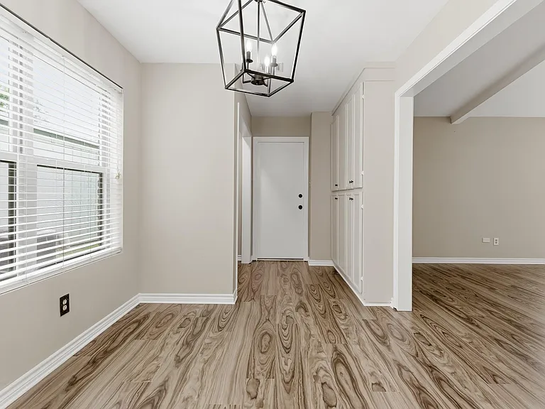 445 Longmeadow St — Photo 15