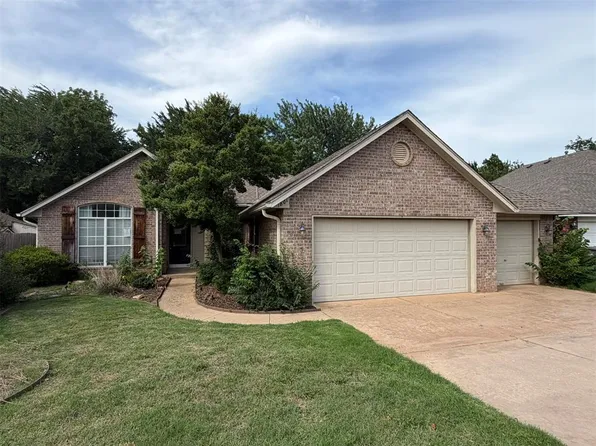 1801 Del Simmons Dr, Edmond, OK 73003