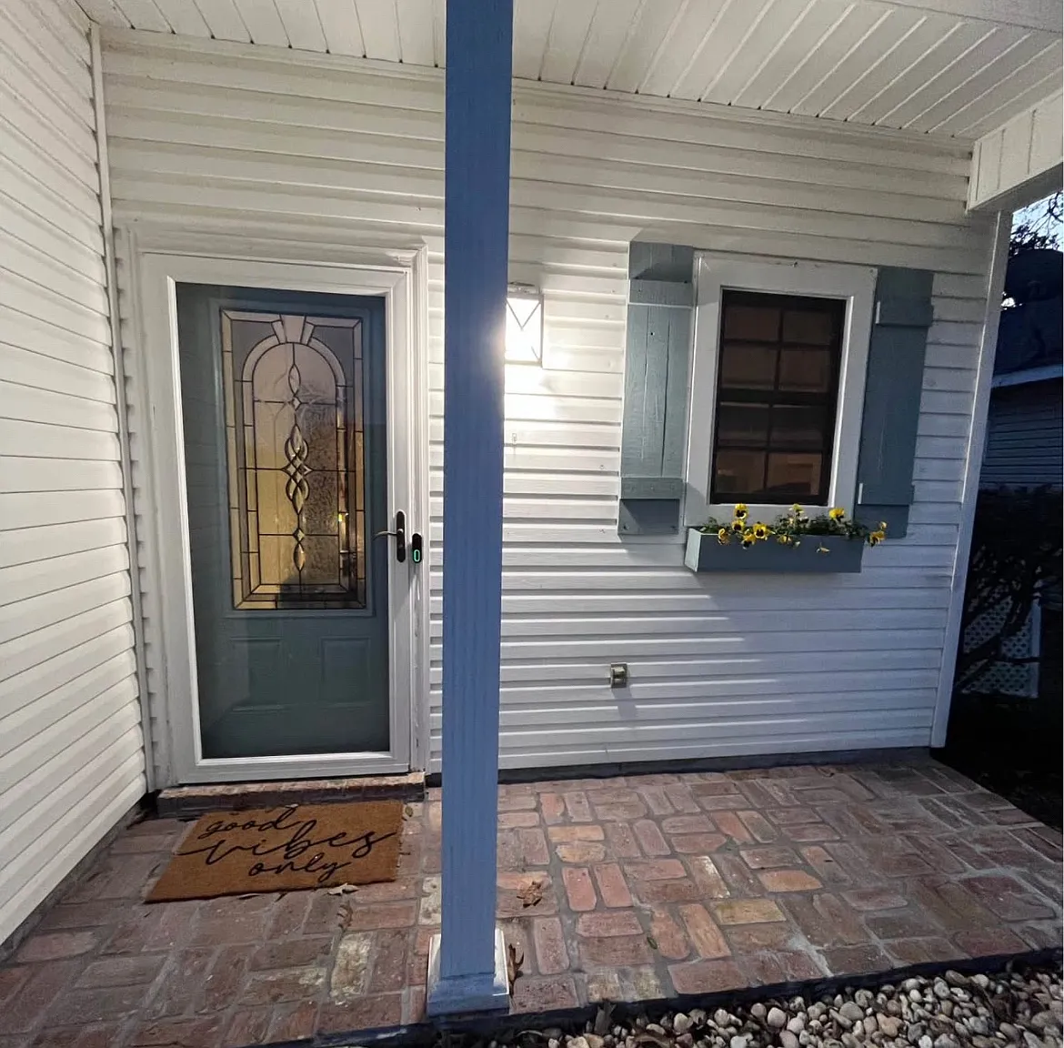 1204 Jasper St — Photo 2