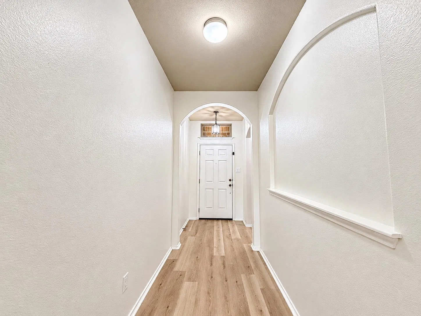 3 bed, 2.0 bath, 1512 sqft, $1,875 — Photo 3