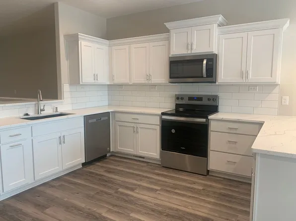 6969 Claystone Dr, Lincoln, NE 68521