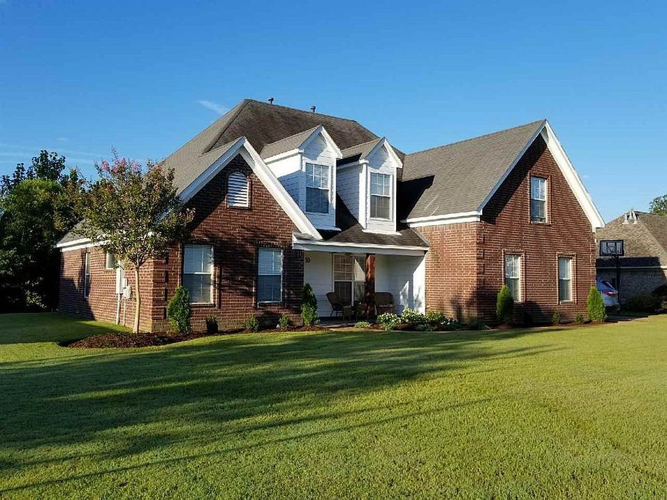 1st image of 30 Brookwood Cir