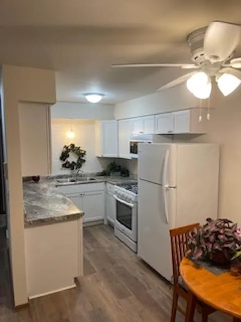 6830 W Kathleen Ct — Photo 3