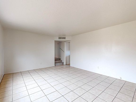 3rd image of 5709 Avenida La Mirada NW