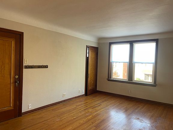 5th image of 3638 Phillips 2nd Floor
