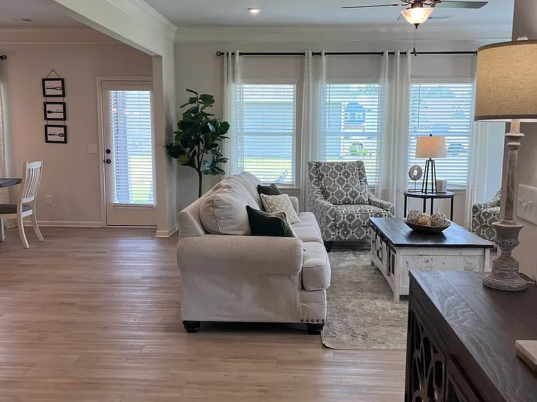 15 Arrington Dr — Photo 7