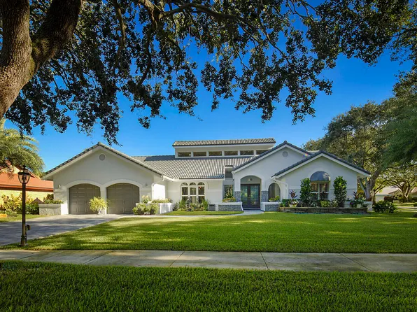 2155 Rabbit Hollowe Circle, Delray Beach, FL 33445