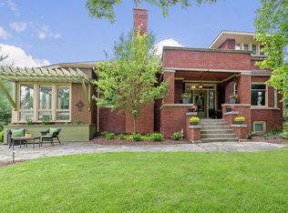 124 Eastern Ave, Clarendon Hills, IL 60514