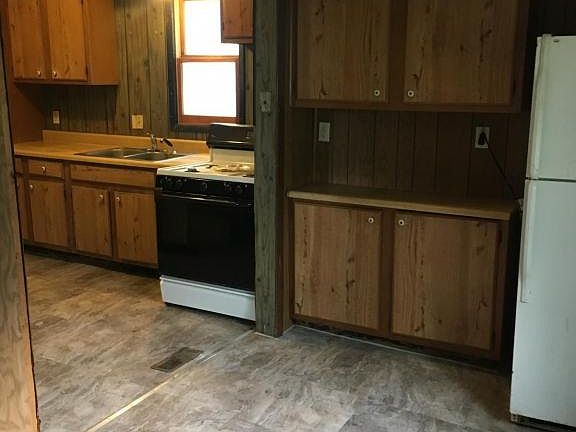 5th image of 415 N Van Dorn St