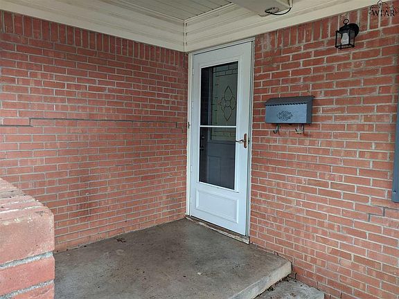 4th image of 1556 Mesquite St