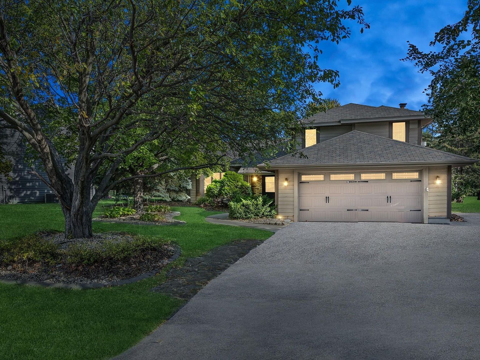 7932 S Bay Curv, Eden Prairie, MN 55347 | Zillow