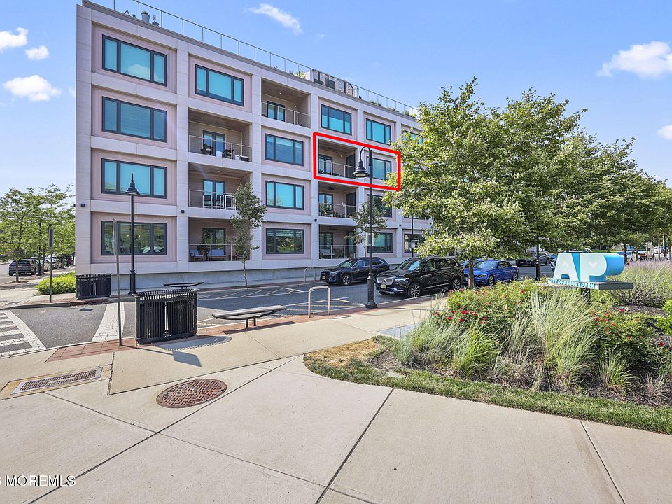 1st image of 601 Heck Street #303