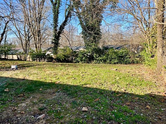 4th image of 4807 Seville Dr
