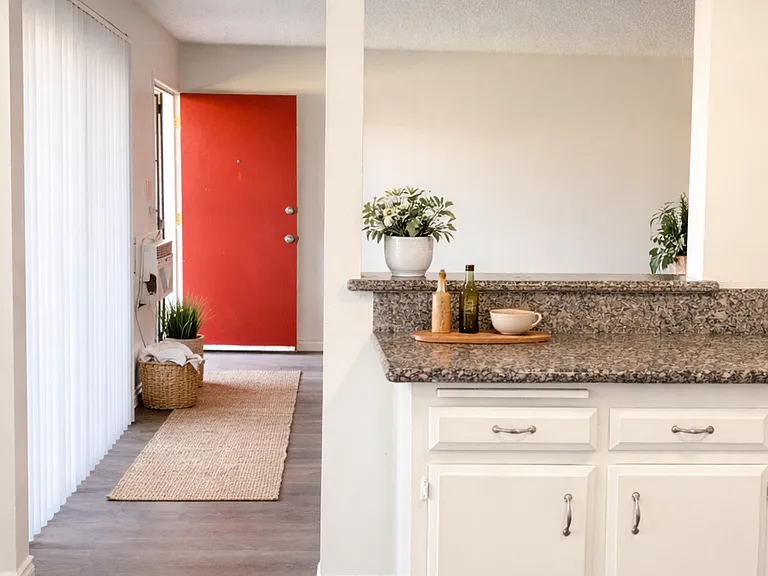 El Centrico Apartments — Photo 31