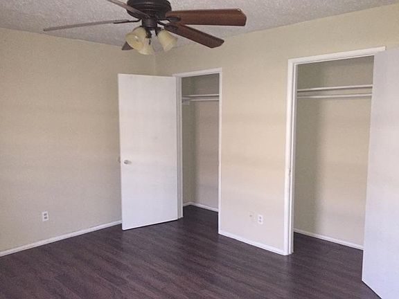 3rd image of 602 N Lancaster Ave APT 211