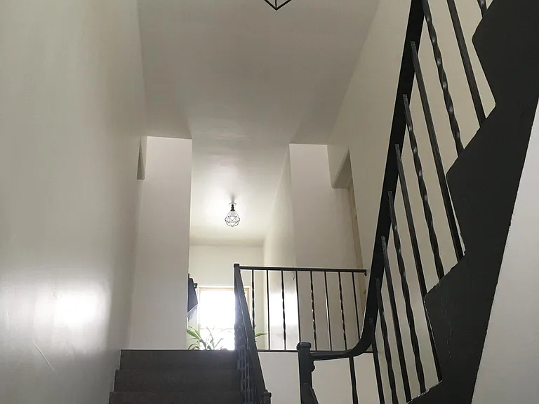 1011 Short Rd #4 — Photo 9