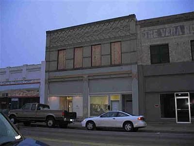 2nd image of 16 W 1st Ave