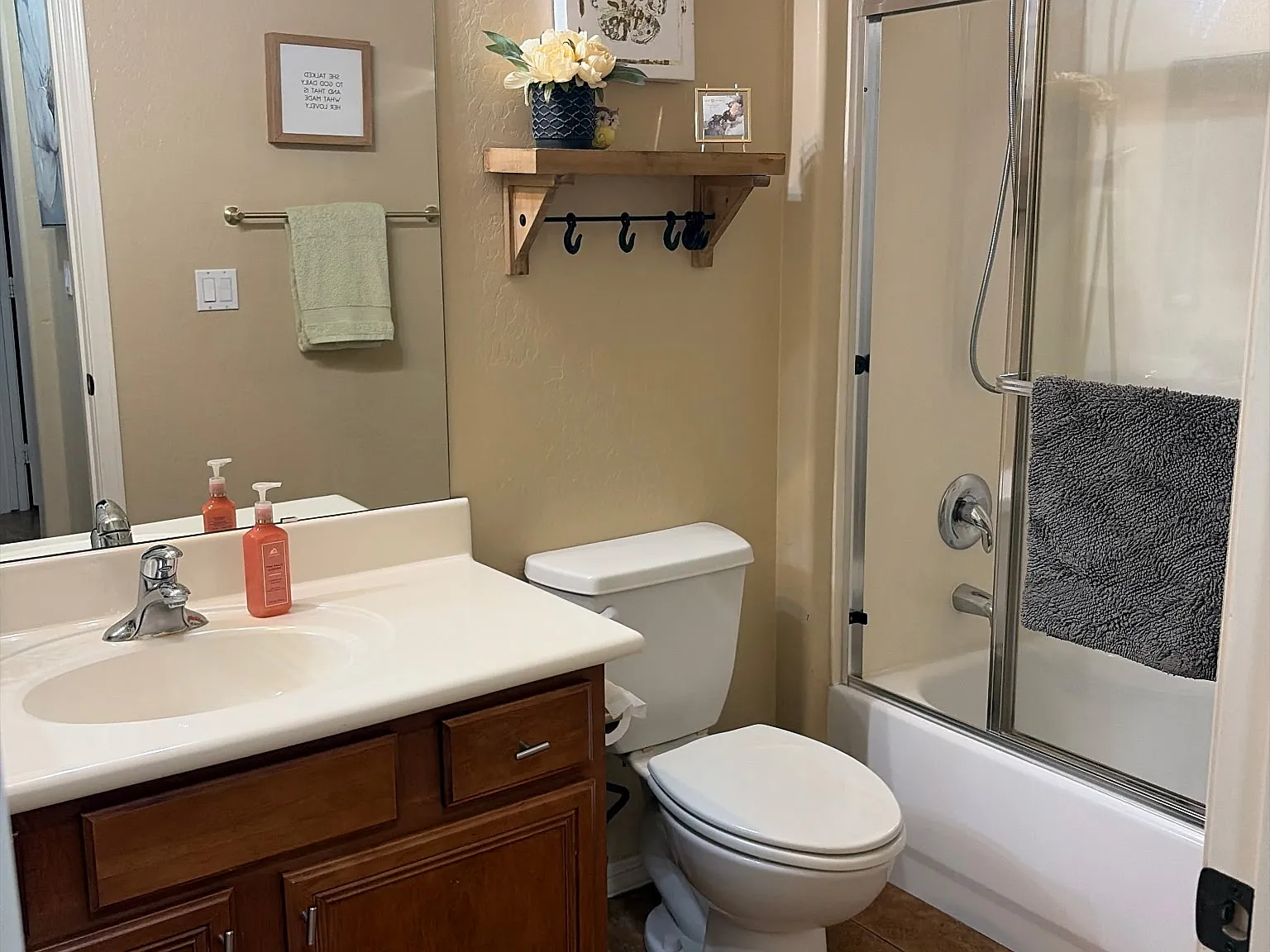 5 bed, 3484 sqft, $4,500 — Photo 4