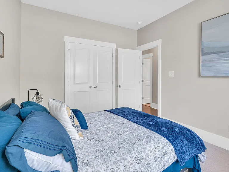 510 Eugene St — Photo 36