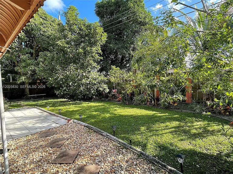 6560 NW 25th Ct — Photo 12