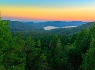 21885 Sky Pine Lakeview Ln, Nevada City, CA 95959