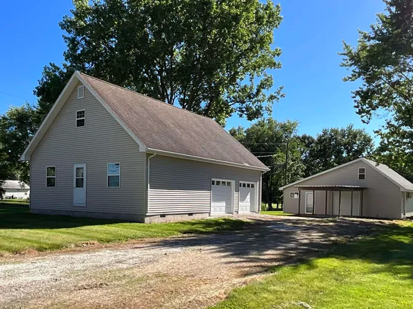 311 Elizabeth St, Colchester, IL 62326