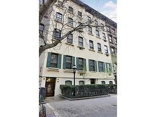 Sold by Douglas Elliman | media 15