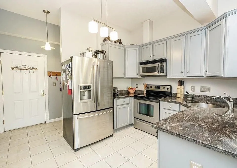 50 Adams St #105