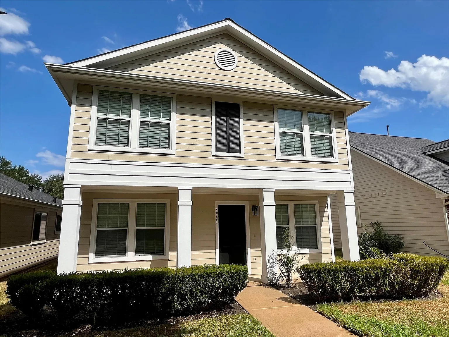 3 bed, 2.5 bath, 1752 sqft, $1,950 — Photo 1
