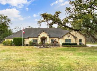 343 Thousand Oaks Dr, Angleton, TX 77515
