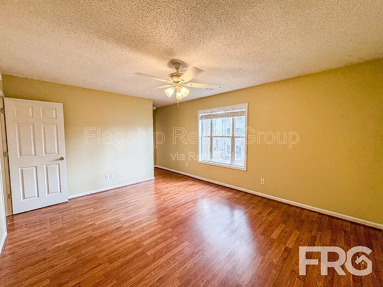 3306 Mulberry Ln #E — Photo 20
