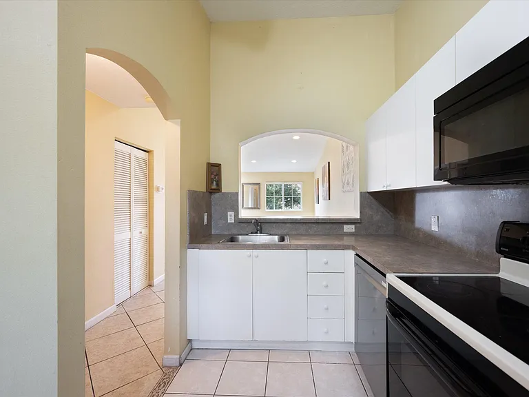 3504 Briar Bay Blvd #202 — Photo 8