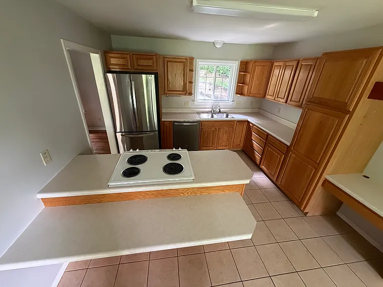 172 Mount Royal Dr — Photo 7