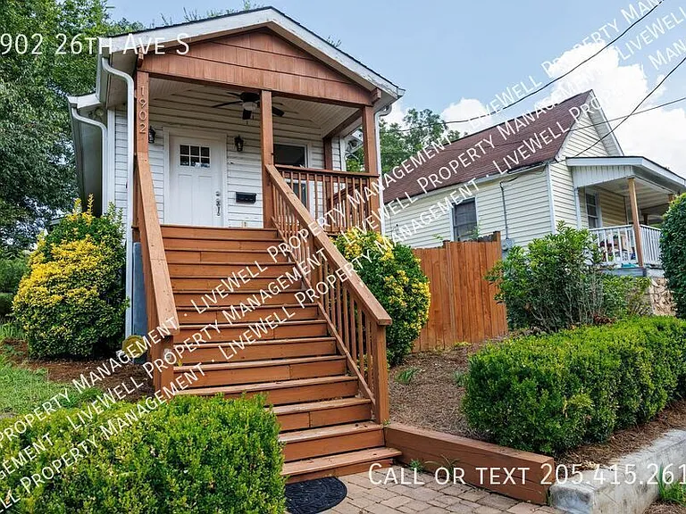 1902 26th Ave S — Photo 1