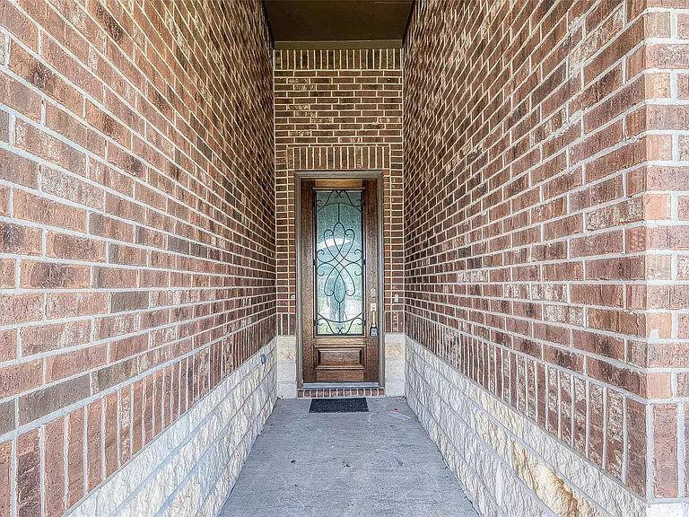 29326 Red Rocks Park Dr — Photo 2