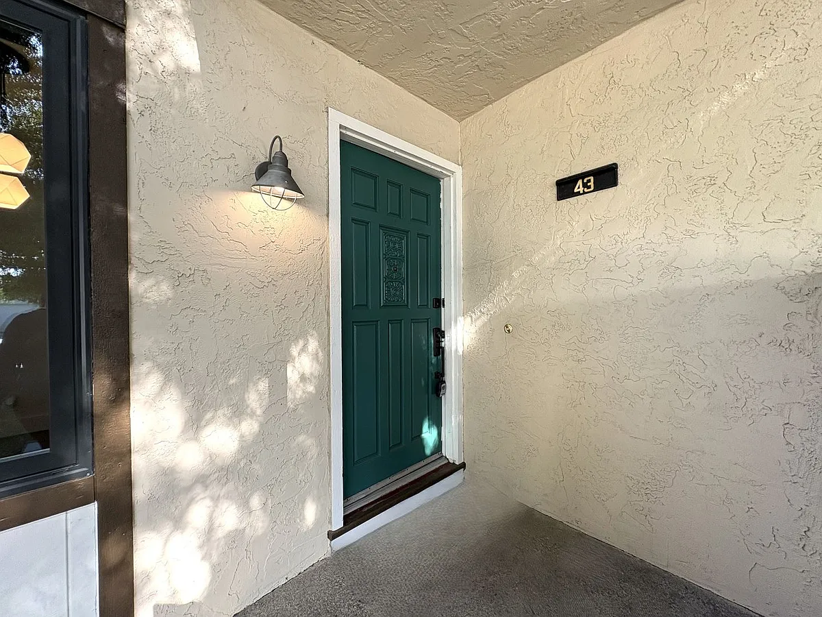 Building Photo - 43 Starlite Ct